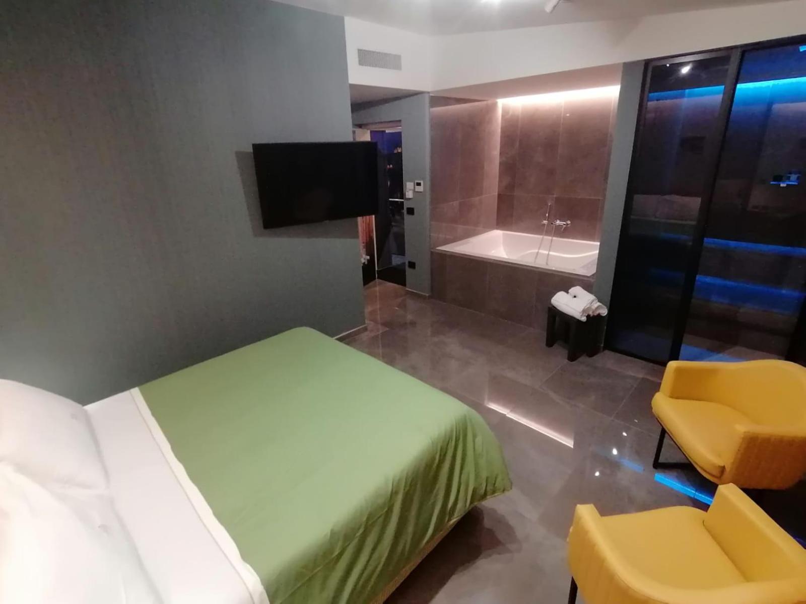 Hotel Xbusiness Nola Kültér fotó